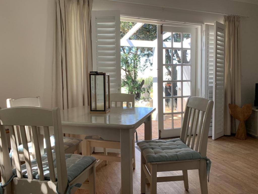 Anchor'S Rest Hotel Hermanus Buitenkant foto